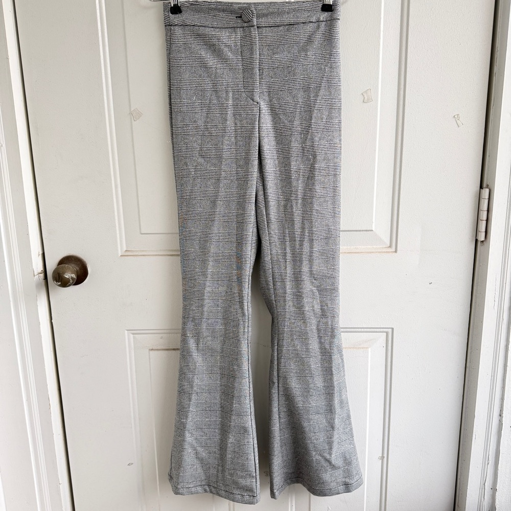 Studio F | Classic Plaid Flared Trousers | Size 4 |‎ Tailored Chic - Picture 2 of 10